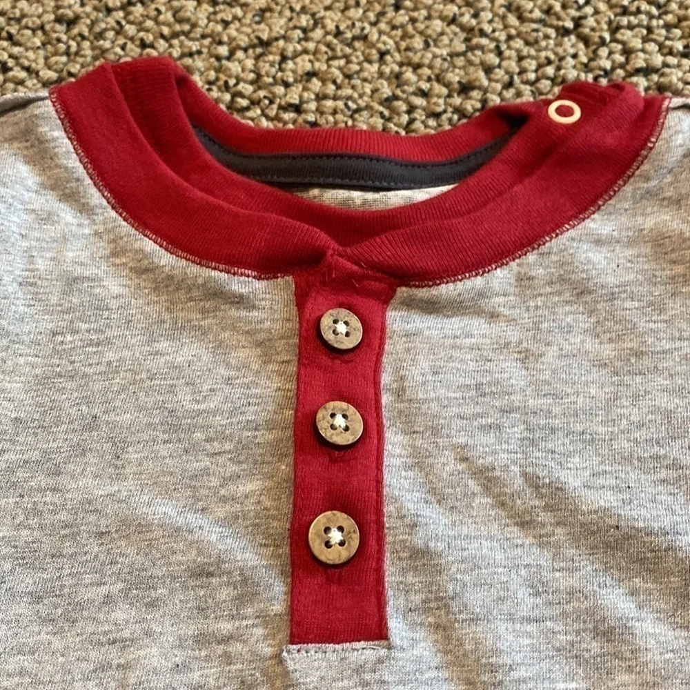 NWT Burt’s Bees Long Sleeved Onesie Size 24 Months